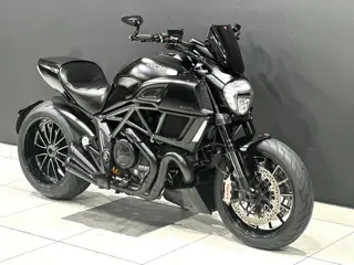 Ducati Diavel Dark