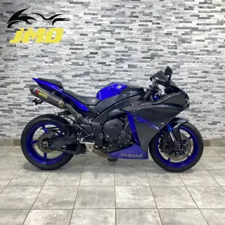 Yamaha R1