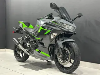 Kawasaki NINJA 400
