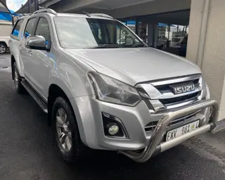Isuzu KB 300D-Teq Double Cab LX Auto 2016