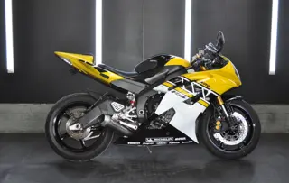 Yamaha R6